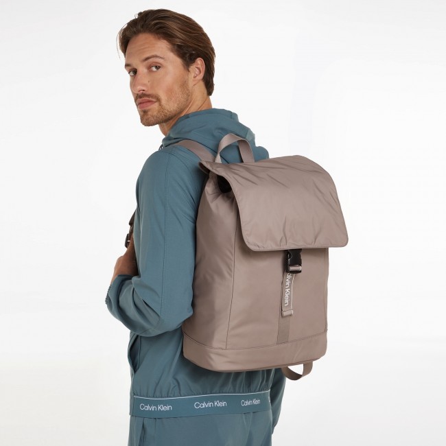 Calvin klein sport flap backpack 43 Sportland