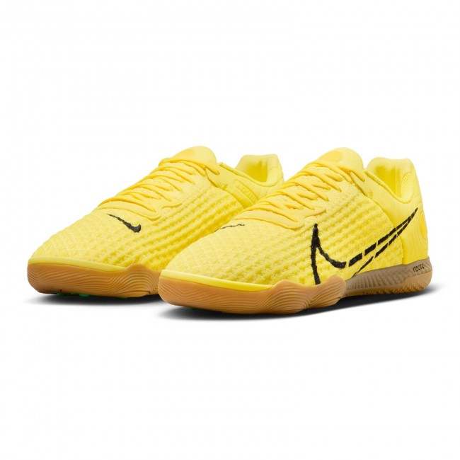 Indoor court soccer shoes 2025