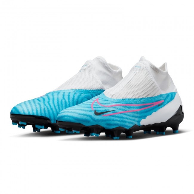 Nike dynamic fit cleats discount