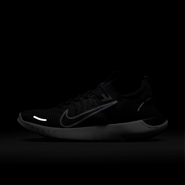 Free rn running shoes black top