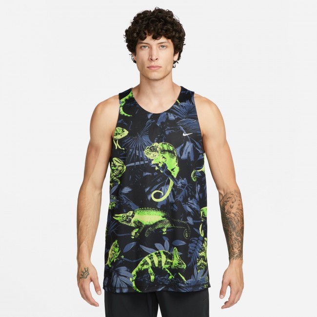 Nike dri fit studio 72 men s reversible allover print training tank Sportland