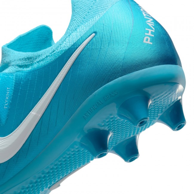 Grass nikes on sale
